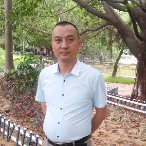 李先生