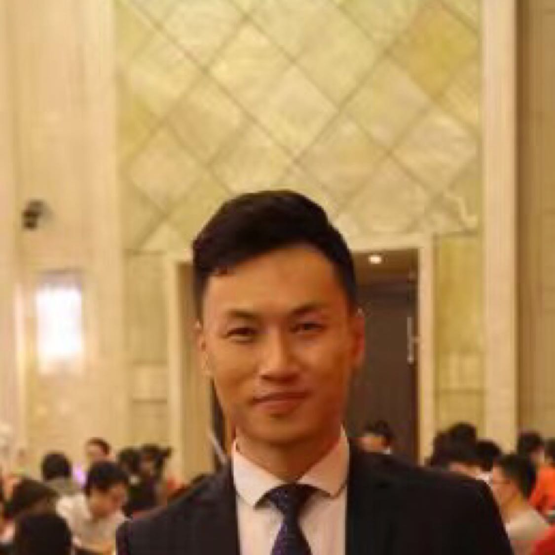 王先生