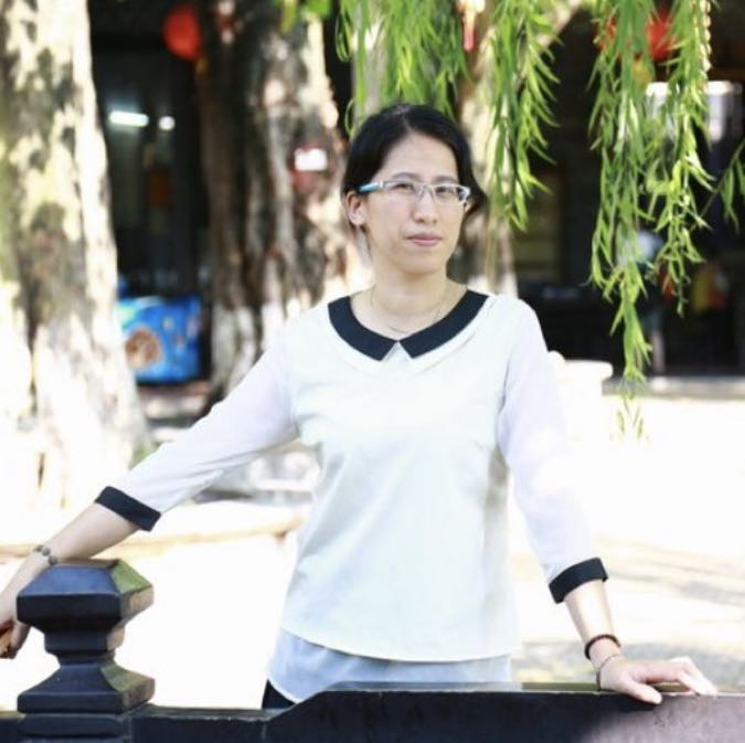 罗小姐