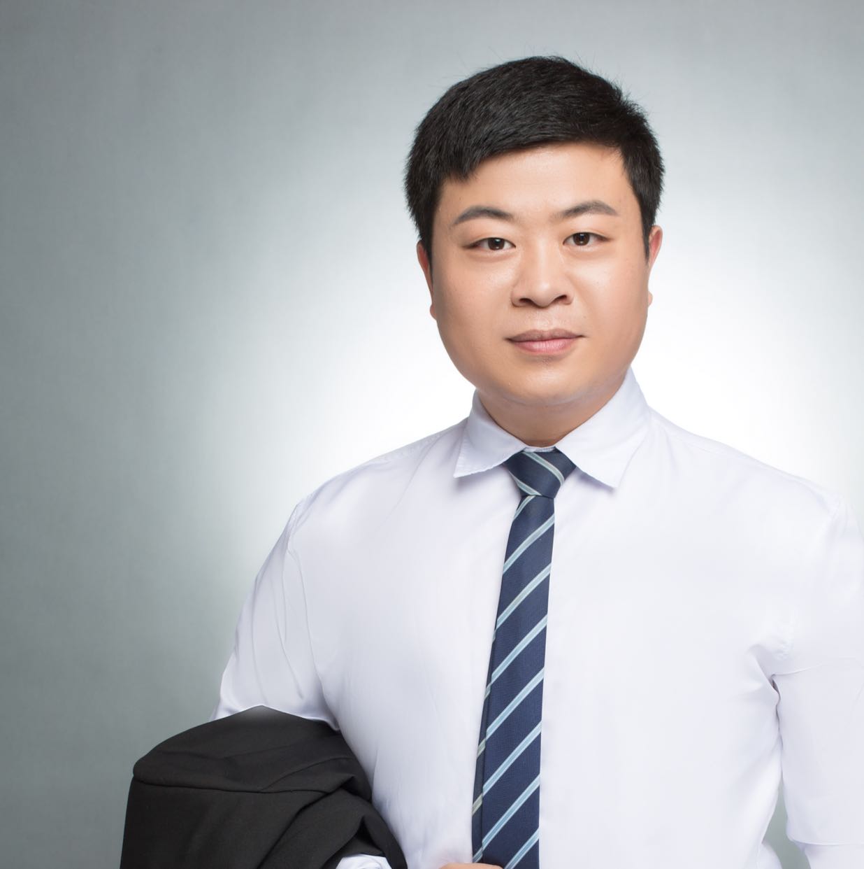 李先生