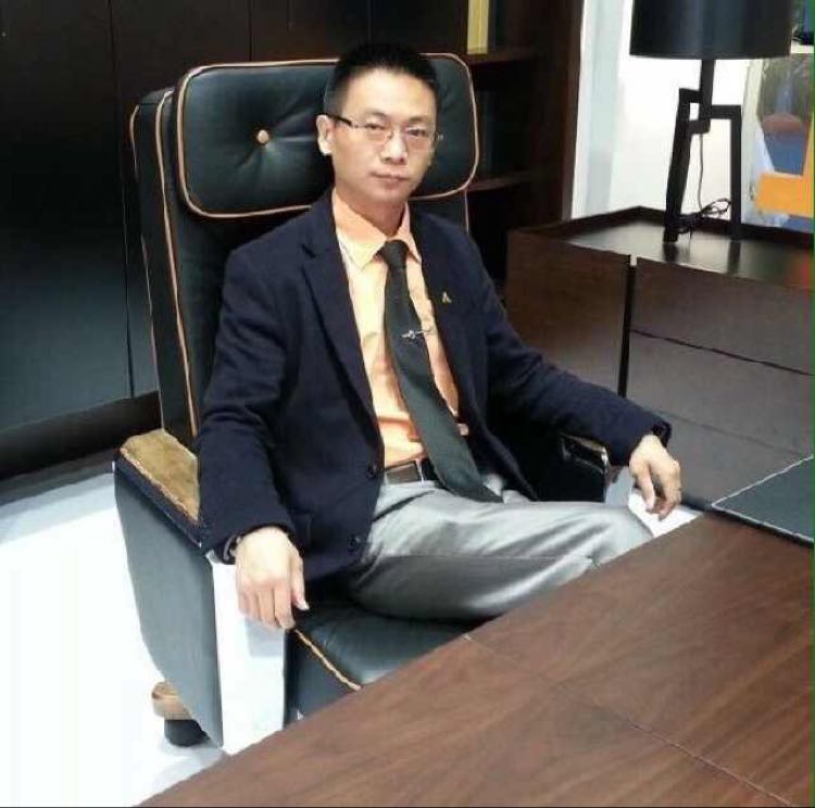 王先生